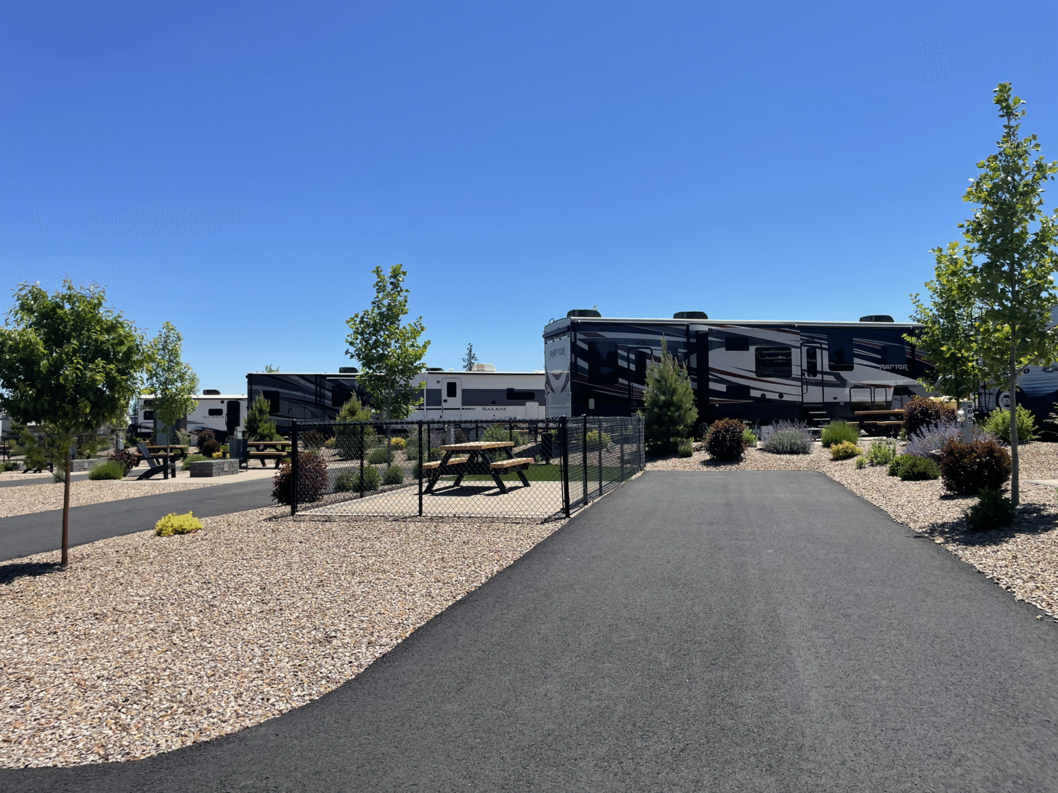 Stay without Compromises - Bend Oregon RV Resort